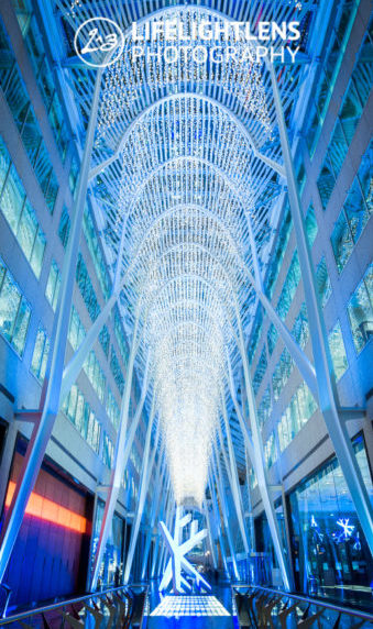 An image of a building sculpture displayed on an Iphone