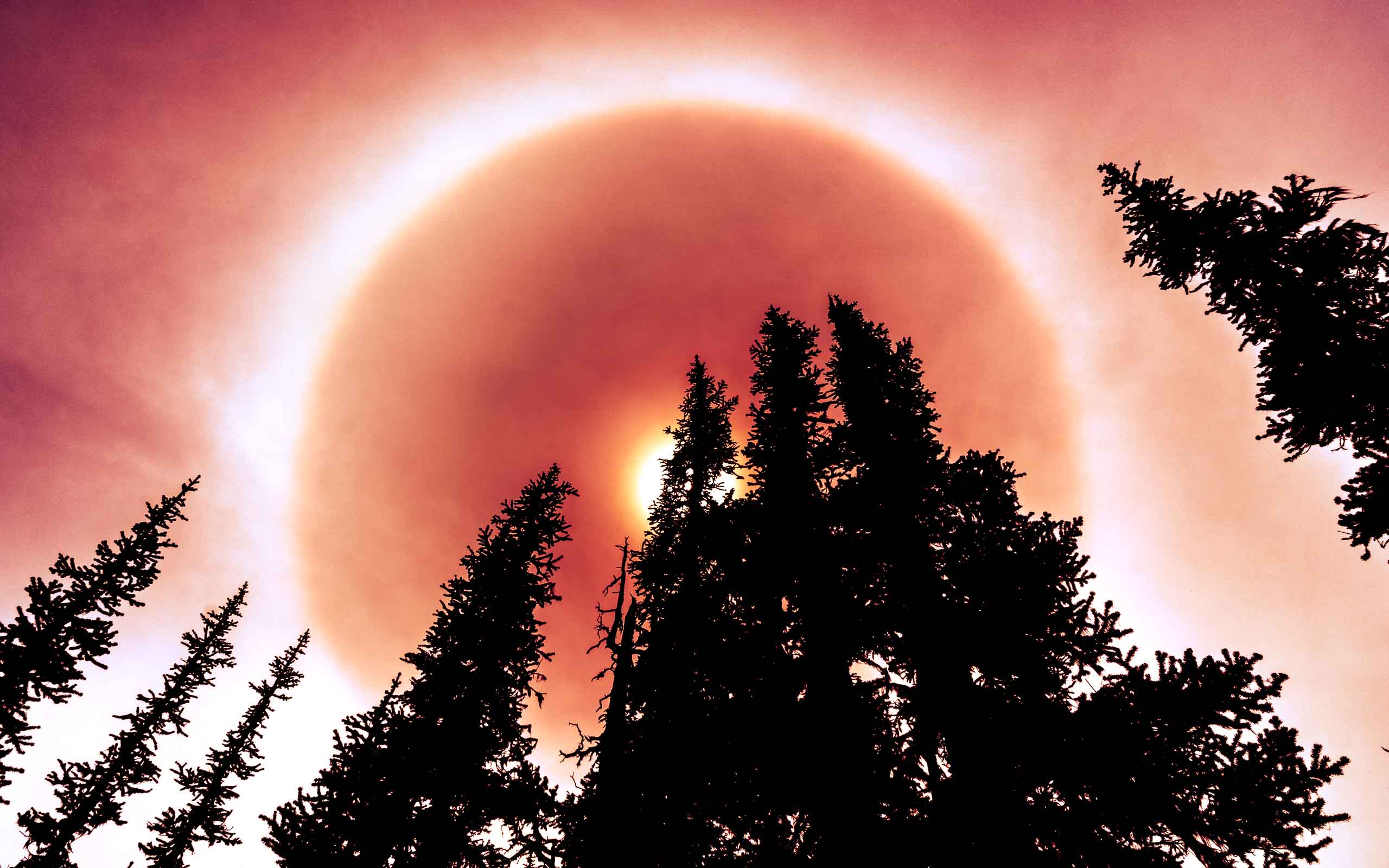 Image Editing. This is a photo of a eclipse after post processing
